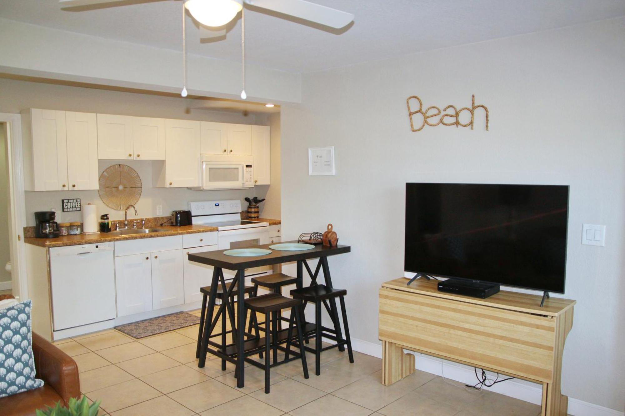 Naples Park Oasis - Cozy Two Bedroom Apartment Exterior foto